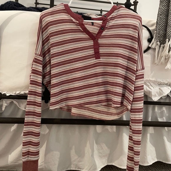 Urban Outfitters cropped striped shirt! Super cute!! - Picture 1 of 2